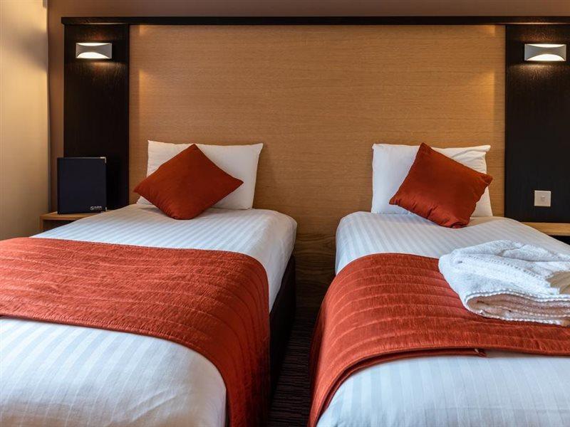 Dragonfly Hotel פטרבורו מראה חיצוני תמונה