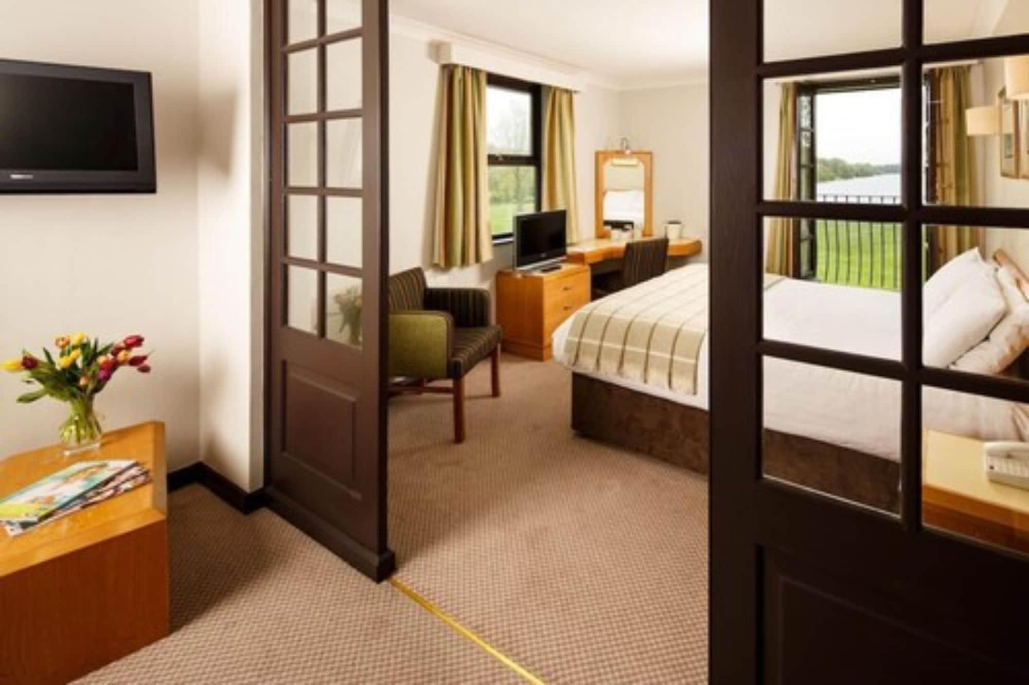 Dragonfly Hotel פטרבורו מראה חיצוני תמונה