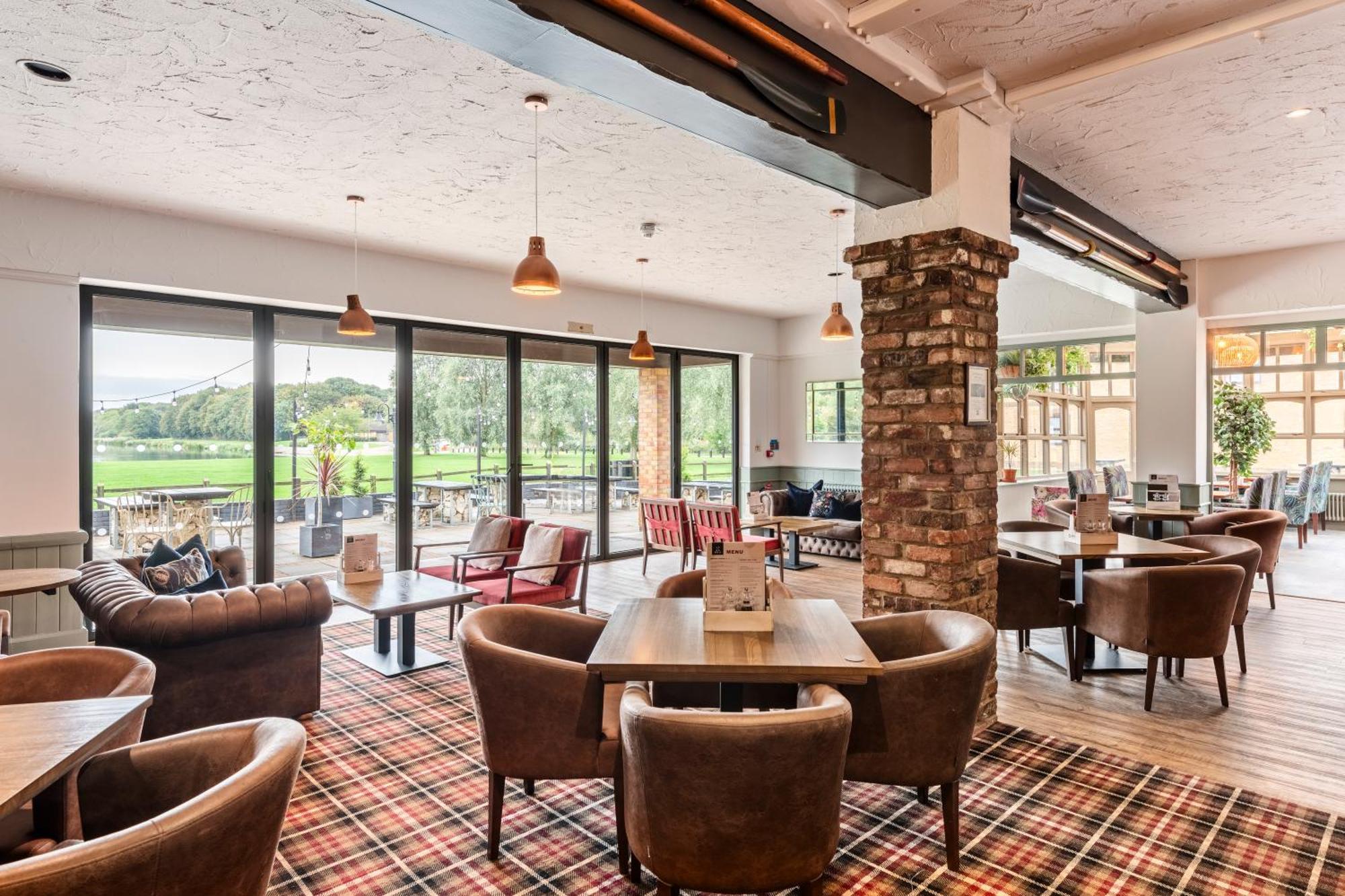 Dragonfly Hotel פטרבורו מראה חיצוני תמונה